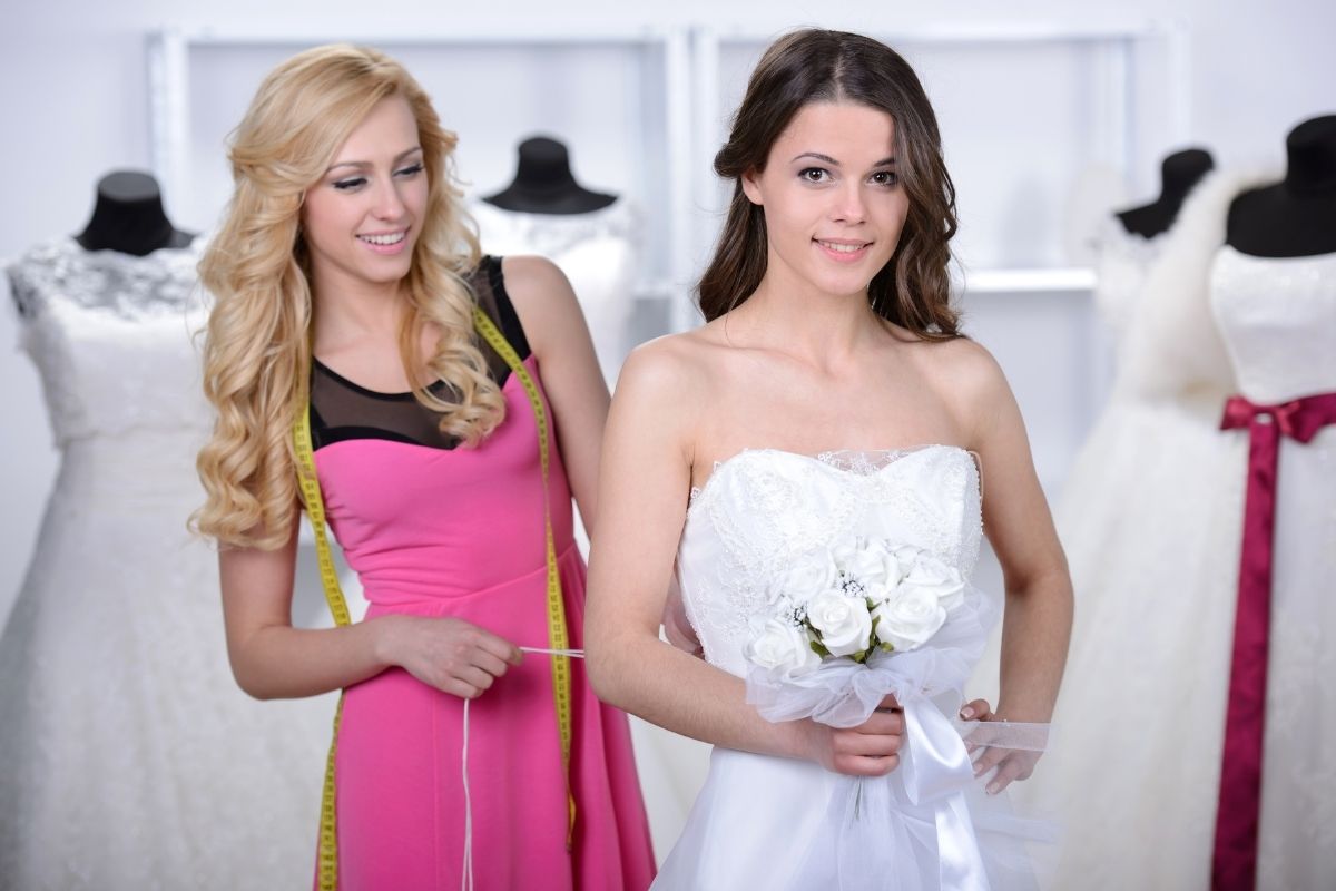 Buying A Wedding Dress 10 SMART TIPS